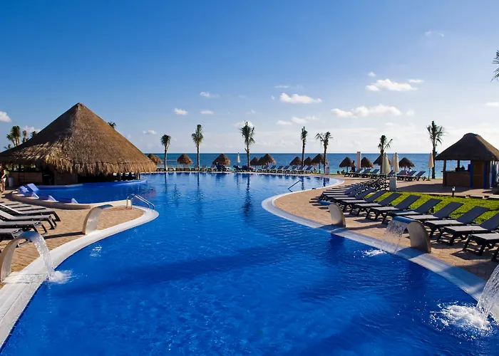 Ocean Coral & Turquesa All Inclusive (Adults Only)